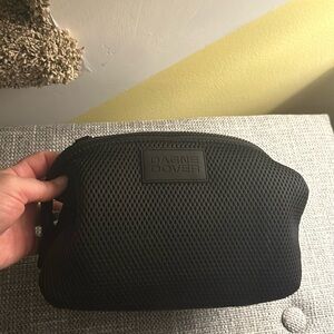 Dagne Dover Large Hunter Toiletry Bag Onyx Mesh - New